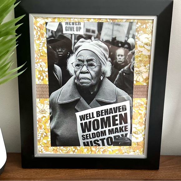 Well Behaved Women Seldom Make History Framed Canvas Print Wall Art B&W Feminism - Picture 2 of 8